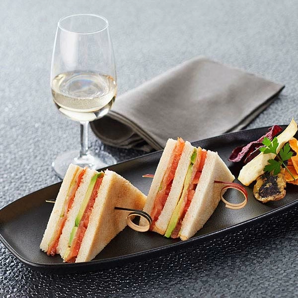 Блюдо прямоуг.; фарфор; H=2.9,L=36,B=15см; черный