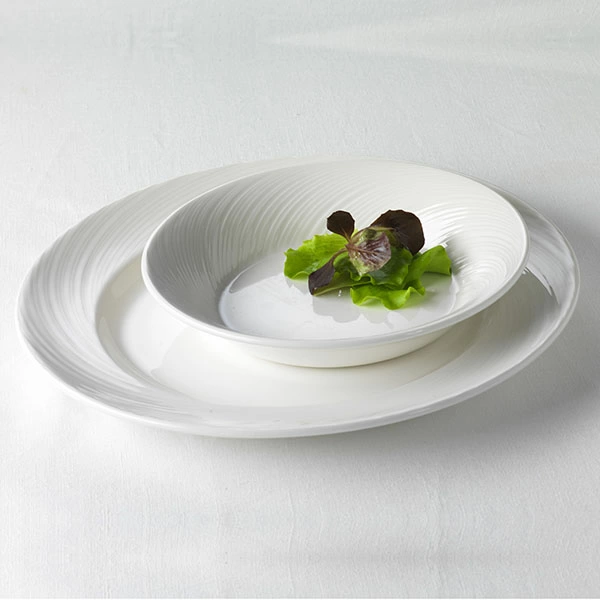 Блюдо овальное «Спайро»; фарфор; H=2,L=33,B=26см; белый