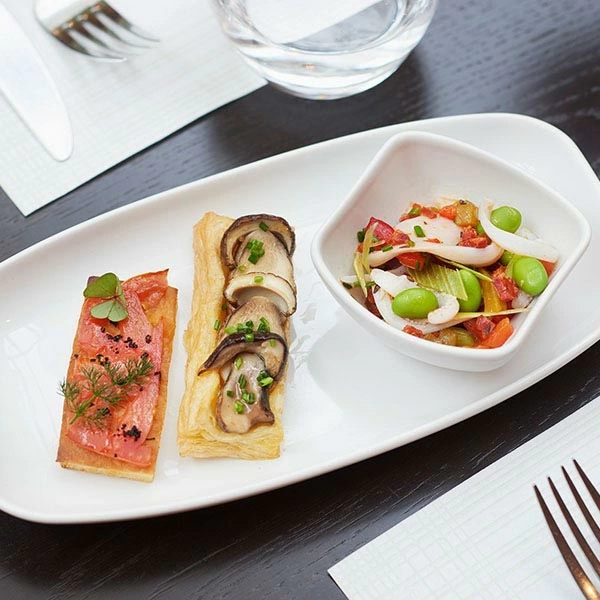 Салатник; фарфор; 450мл; H=6,L=14.5,B=14см; белый