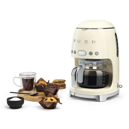Капельная кофеварка Smeg DCF02CREU