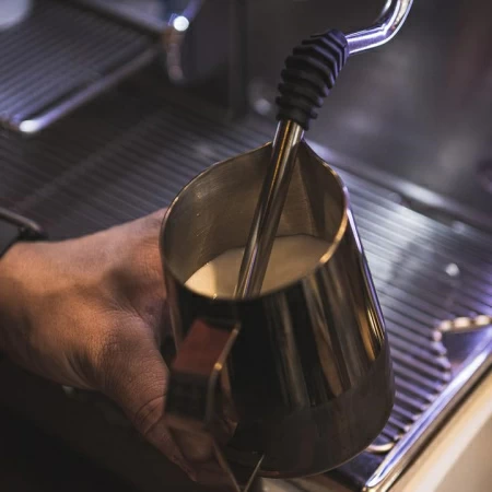 Питчер черный Barista&Co Dial In,  600мл