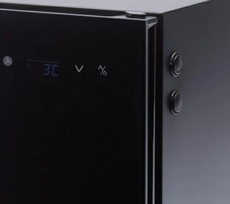 Холодильник ICEBOX MC8DAST