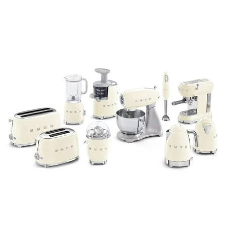Кофемашина-эспрессо Smeg ECF01CREU