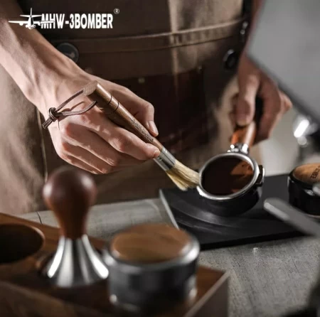 Кисточка для очистки кофемолки или корзины кофемашины MHW-3Bomber Barista Wings