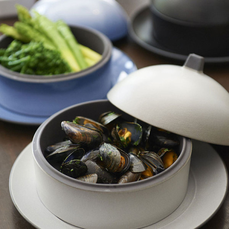 Фото Блюдо для подачи Revol Экинокс Д=22 В=13 см серый Блюдо для подачи Revol Экинокс Д=22 В=13 см серый