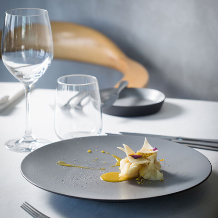 Тарелка  мелкая «Экинокс»; фарфор; D=24,H=3см; черный