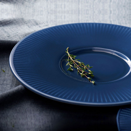 Тарелка мелкая с широк.бортом; фарфор; D=28.5см; синий