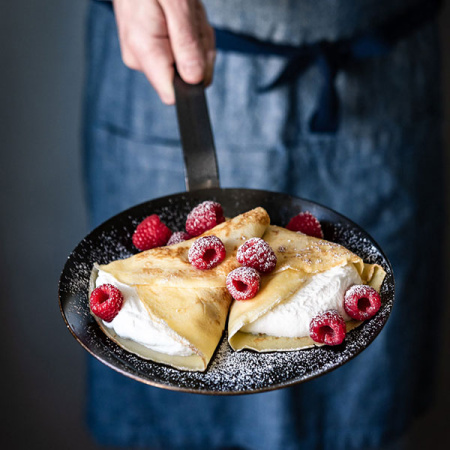 Сковорода для блинов; голуб.сталь; D=18,H=2,L=36см; металлич.