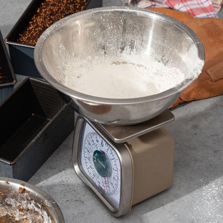 Весы; H=15.5,L=14,B=10.5см