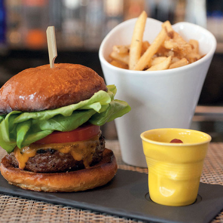 Блюдо с выемкой «Базальт»; фарфор; D=5,L=25,B=12см; черный,матовый