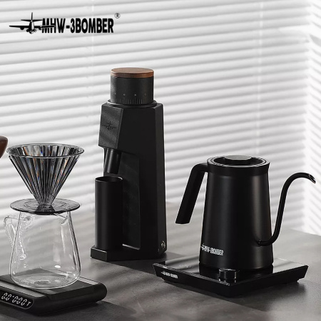 Фото Чайник электрический MHW-3Bomber Assassin 600 мл Чайник электрический MHW-3Bomber Assassin 600 мл