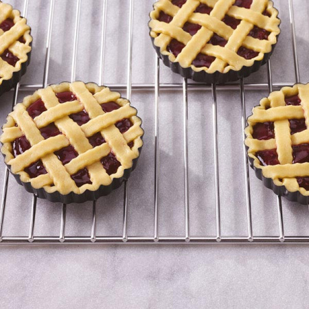 Фото Сотейник; сталь нерж.; 2.4л; D=18,H=9.5см; металлич. Сотейник; сталь нерж.; 2.4л; D=18,H=9.5см; металлич.