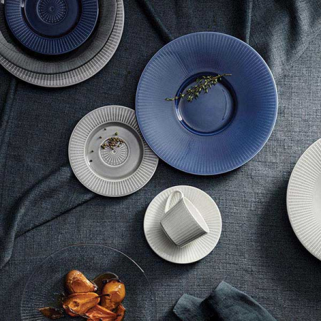 Тарелка мелкая; фарфор; D=18.5см; серый