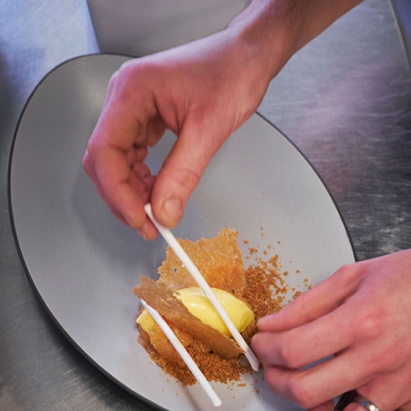 Блюдо овал. «Экинокс»; керамика; H=4,L=35,B=22.3см; серый