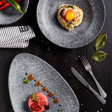 Тарелка  мелкая «Органика»; фарфор; L=28,B=20.5см; серый