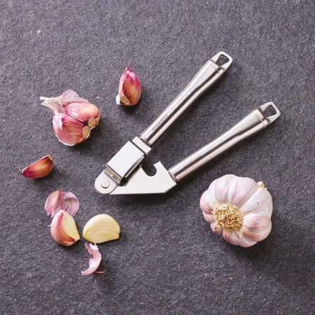 Фото Сотейник; сталь нерж.; 2.4л; D=18,H=9.5см; металлич. Сотейник; сталь нерж.; 2.4л; D=18,H=9.5см; металлич.