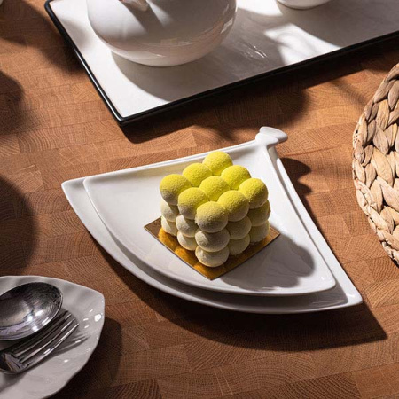 Блюдо-веер «Кунстверк»; фарфор; H=1.5,L=20,B=13см; белый