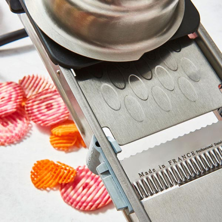 Мандолина «Ультра»; сталь,пластик; H=4.5,L=38.5,B=12.5см; металлич.,черный