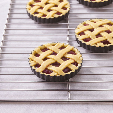 Фото Сотейник; сталь нерж.; 2.4л; D=18,H=9.5см; металлич. Сотейник; сталь нерж.; 2.4л; D=18,H=9.5см; металлич.