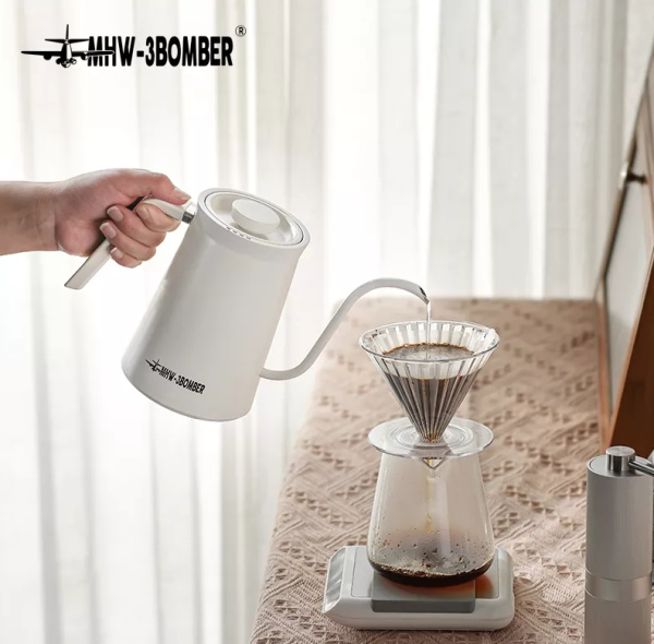 Фото Чайник электрический MHW-3Bomber Assassin 600 мл Чайник электрический MHW-3Bomber Assassin 600 мл