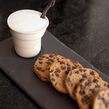 Блюдо с выемкой «Базальт»; фарфор; D=5,L=25,B=12см; черный,матовый