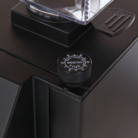 Фото Кофемолка Eureka Mignon Filtro 50 15BL Matt Black Кофемолка Eureka Mignon Filtro 50 15BL Matt Black
