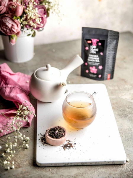 Японский чёрный чай Оригами с сакурой 50 г