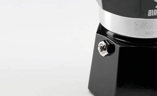 Гейзерная кофеварка Bialetti Moka Express черная 3 порции