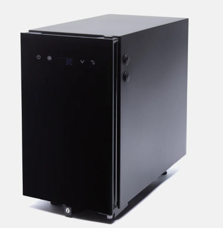 Холодильник ICEBOX MC8DAST