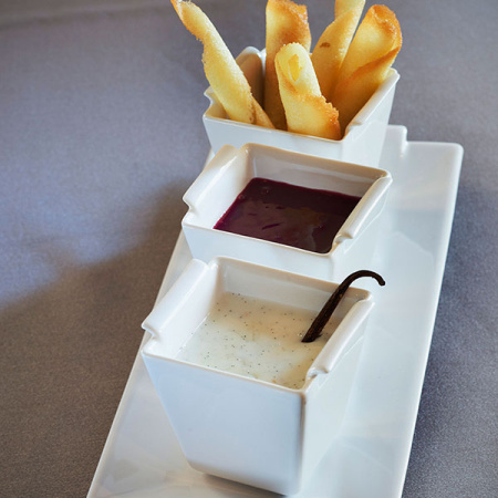 Блюдо; фарфор; H=1.5,L=26,B=11см; белый