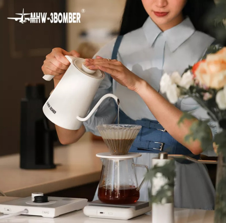 Фото Чайник электрический MHW-3Bomber Assassin 600 мл Чайник электрический MHW-3Bomber Assassin 600 мл