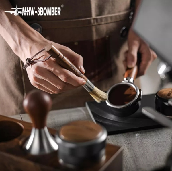 Кисточка для очистки кофемолки или корзины кофемашины MHW-3Bomber Barista Wings