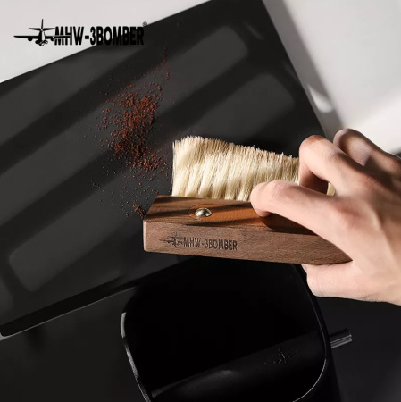 Щетка бариста MHW-3Bomber Line Leather Sheath 145 мм