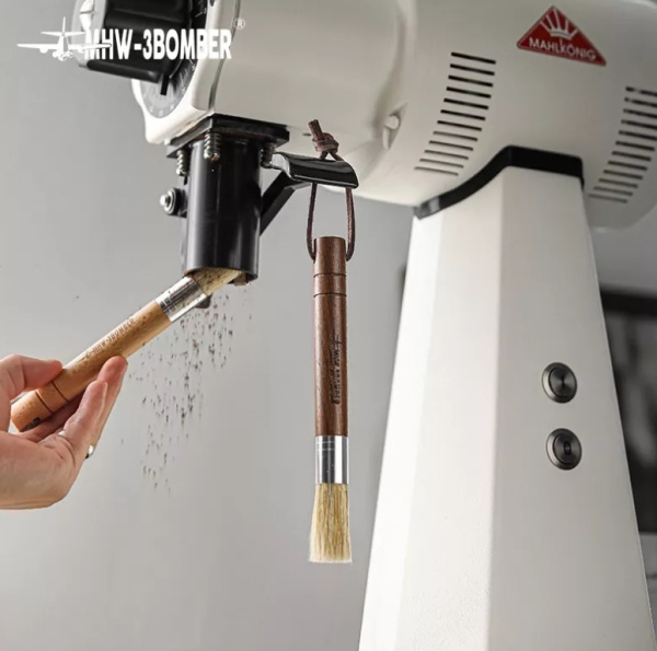 Кисточка для очистки кофемолки или корзины кофемашины MHW-3Bomber Barista Wings