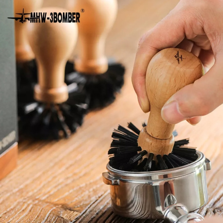 Щетка для корзины портафильтра MHW-3Bomber 58 мм бук