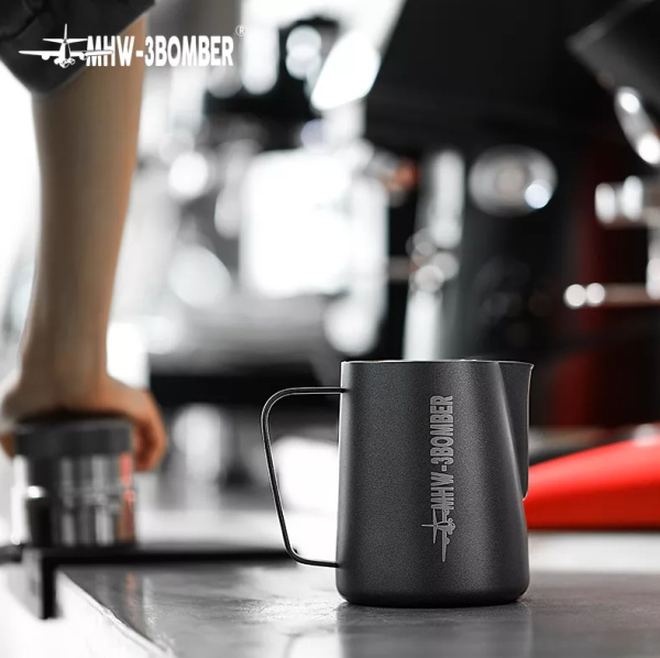 Питчер MHW-3Bomber 3.0 450 мл черный