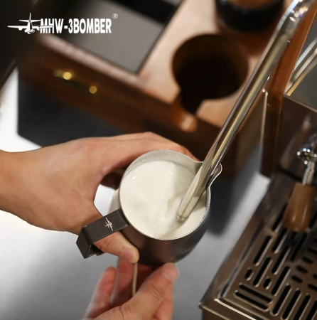 Питчер MHW-3Bomber Turbo 350 мл черный