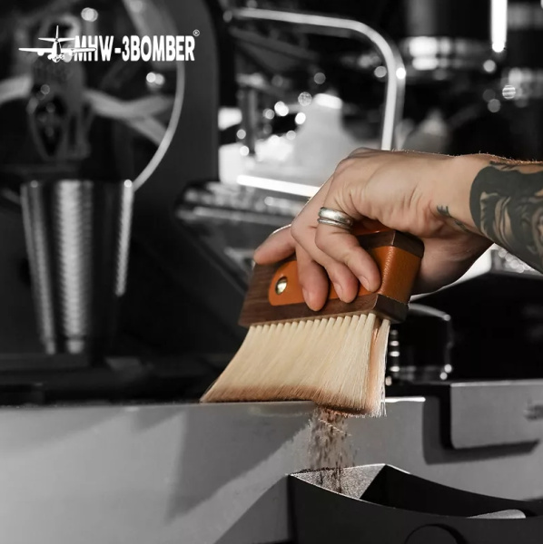 Щетка бариста MHW-3Bomber Line Leather Sheath 145 мм