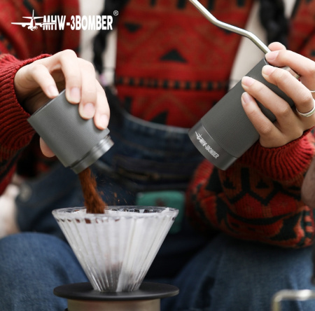 Кофемолка ручная MHW-3Bomber Race M1