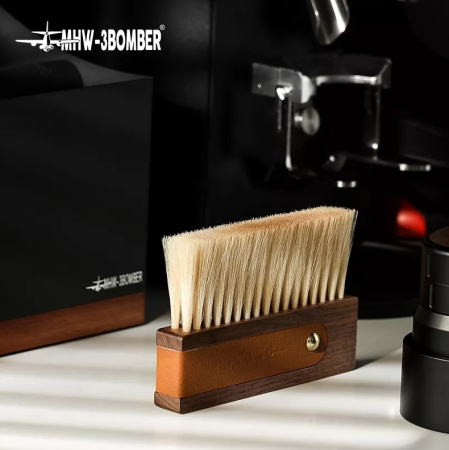 Щетка бариста MHW-3Bomber Line Leather Sheath 145 мм