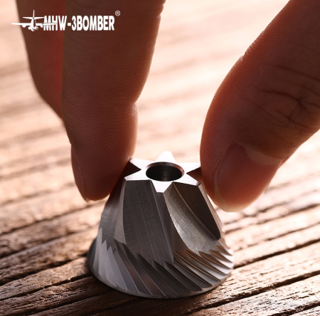 Кофемолка ручная MHW-3Bomber Race M1