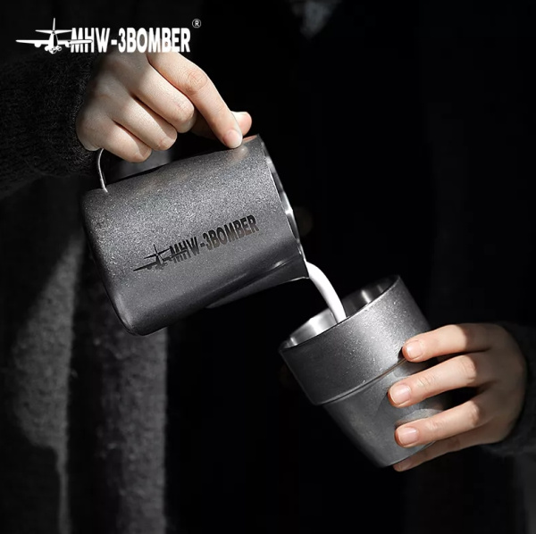 Питчер MHW-3Bomber 3.0 450 мл антрацит