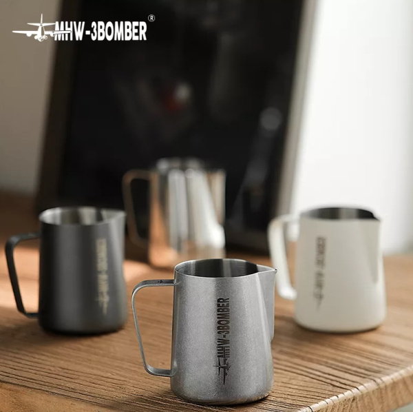 Питчер MHW-3Bomber 3.0 450 мл антрацит